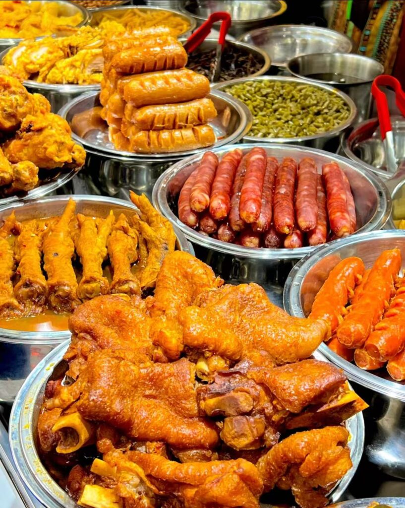 Various side dishes for conch chowder